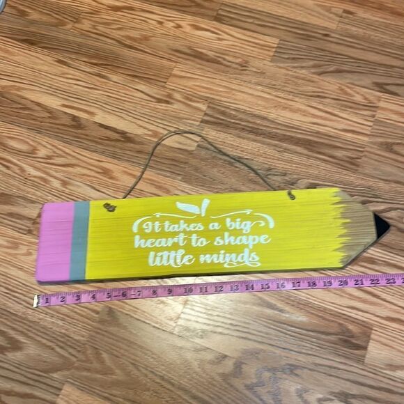 Teacher Gift, Wood Pencil plaque, it takes a big heart to shape - Picture 3 of 4